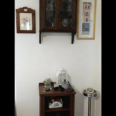 Apartment Antica Dimora De Ferrera - *